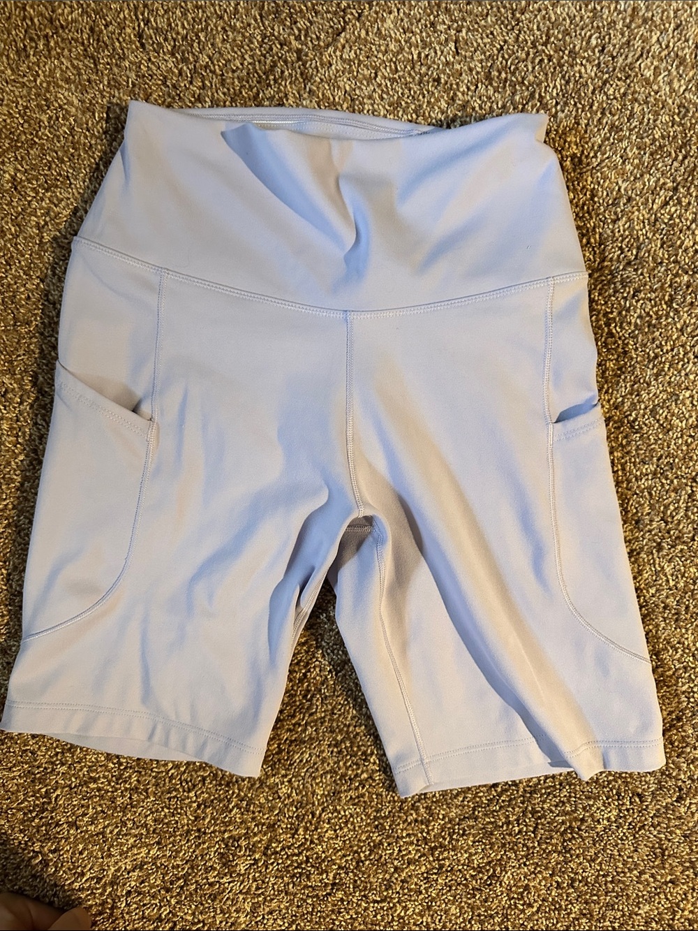 High-Waist Light Lavender Women’s Athletic Bike Shorts with Side Pockets